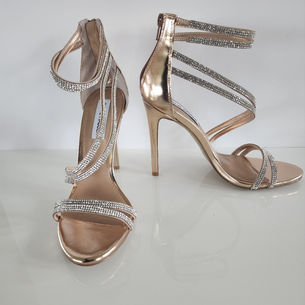 NEW Steve Madden glam rhinestone heels, rose gold - Size 8